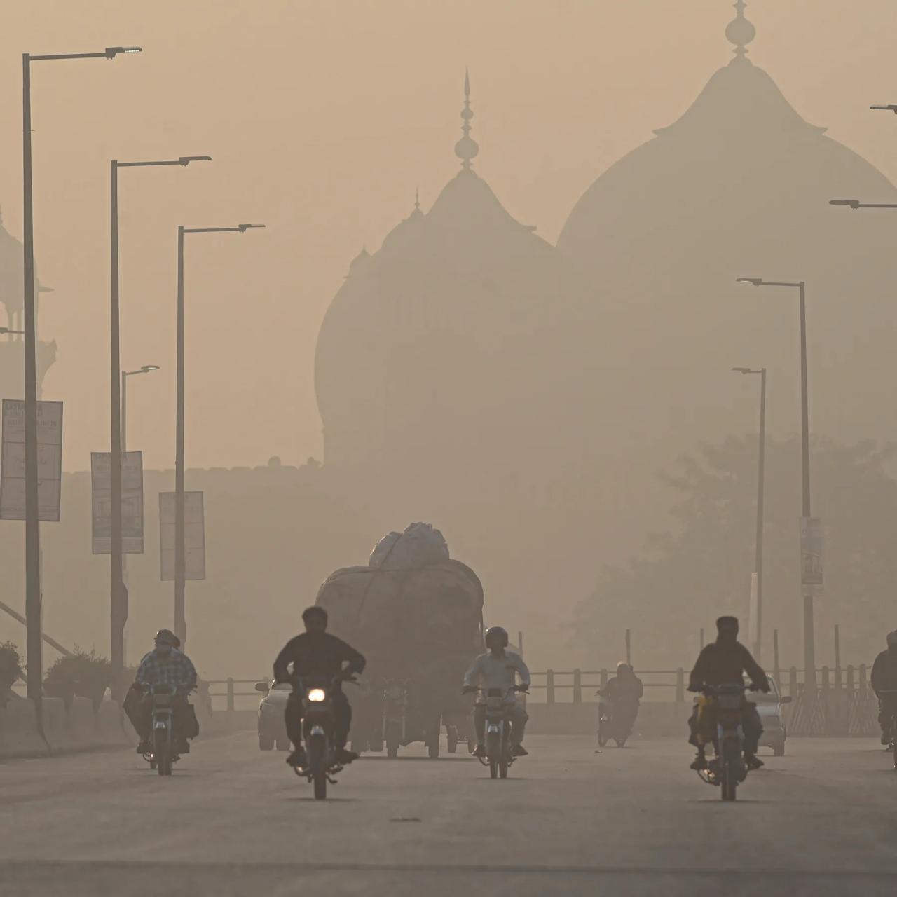 Lahore smothered by toxic winter haze as stagnant air traps dangerous pollution