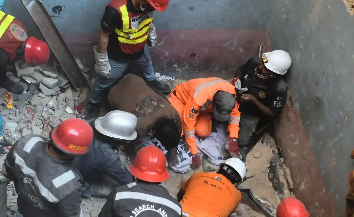 Gas Explosion Causes Partial Collapse of Residential Building in Soldier Bazaar, Raising Urban Safety Concerns